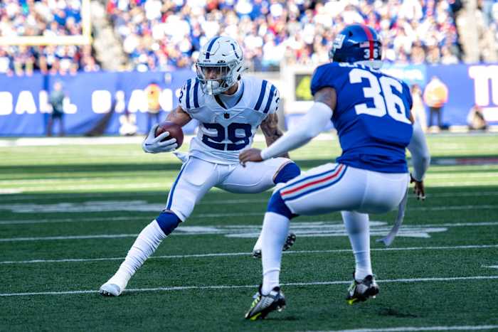 Jan 1, 2023; East Rutherford, New Jersey, USA; Indianapolis Colts running back Jordan Wilkins (29) makes a move against New York Giants safety Tony Jefferson (36) during the first half at MetLife Stadium.